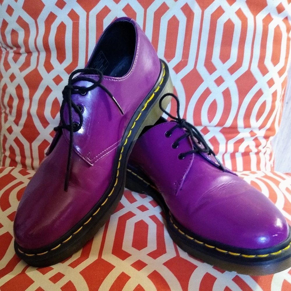 Cheeky Purple Docs 💟